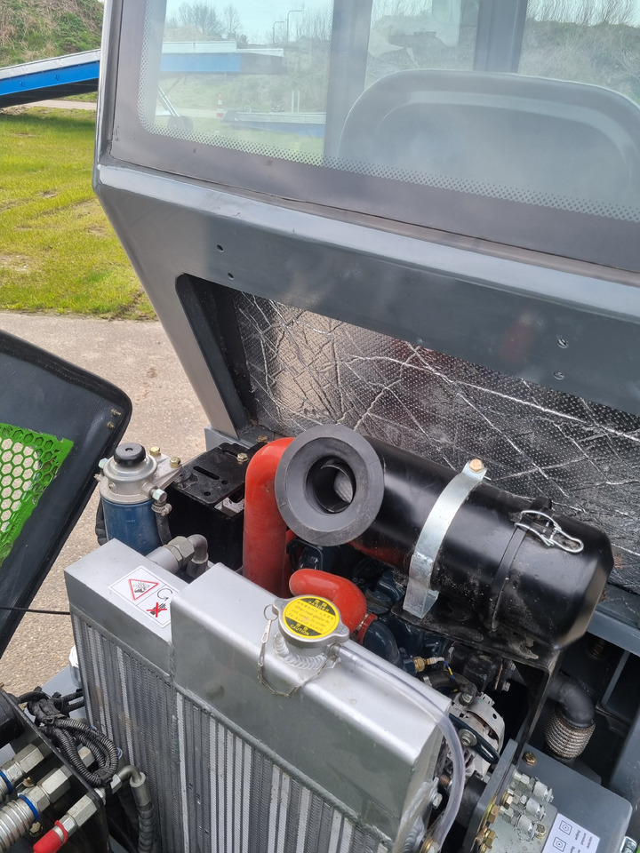 WCM L2412 - Ładowarka kołowa: zdjęcie 1 WCM L2412 - Ładowarka kołowa: zdjęcie 1