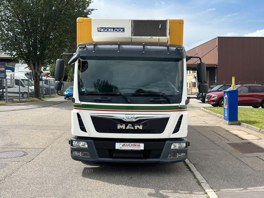 MAN TGL 8.220 Kühlkoffer 5,26m LBW Klima Luftgef. MAN TGL 8.220 Kühlkoffer 5,26m LBW Klima Luftgef. - Samochód dostawczy chłodnia: zdjęcie 2 MAN TGL 8.220 Kühlkoffer 5,26m LBW Klima Luftgef. MAN TGL 8.220 Kühlkoffer 5,26m LBW Klima Luftgef. - Samochód dostawczy chłodnia: zdjęcie 2