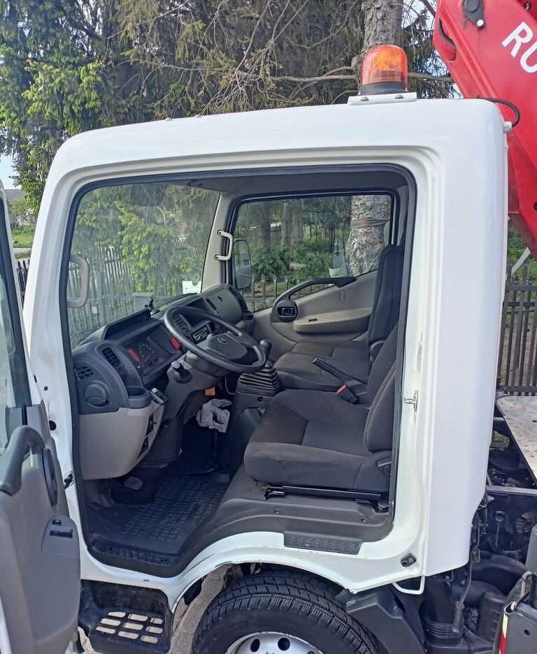 Nissan NT400 - Podnośnik koszowy w samochody ciężarowe: zdjęcie 3 Nissan NT400 - Podnośnik koszowy w samochody ciężarowe: zdjęcie 3