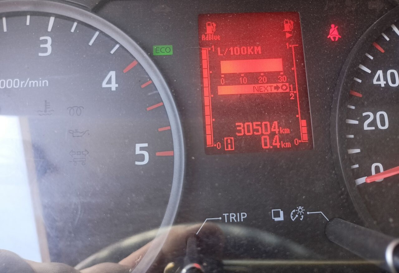 Nissan NT400 - Podnośnik koszowy w samochody ciężarowe: zdjęcie 2 Nissan NT400 - Podnośnik koszowy w samochody ciężarowe: zdjęcie 2