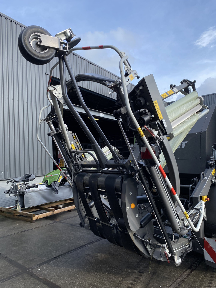 FENDT Rotana 130F Combi - Owijarka do bel: zdjęcie 5 FENDT Rotana 130F Combi - Owijarka do bel: zdjęcie 5