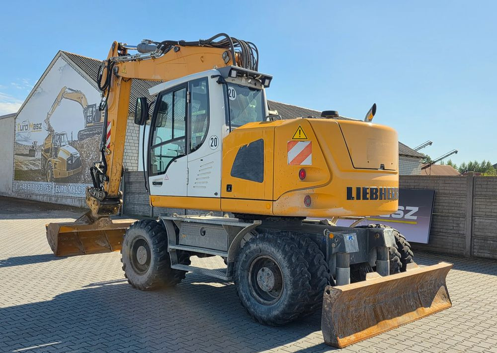 Liebherr A918 COMPACT, 2014 ROK, SW 48 LIKUFIX szybkozłącze - Koparka kołowa: zdjęcie 3 Liebherr A918 COMPACT, 2014 ROK, SW 48 LIKUFIX szybkozłącze - Koparka kołowa: zdjęcie 3