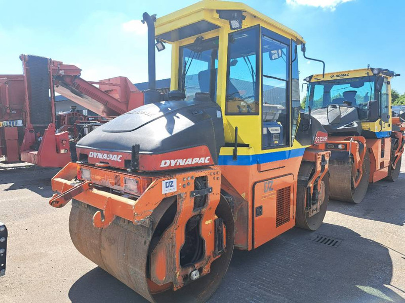 Dynapac CG 233 HF - Walec: zdjęcie 1 Dynapac CG 233 HF - Walec: zdjęcie 1