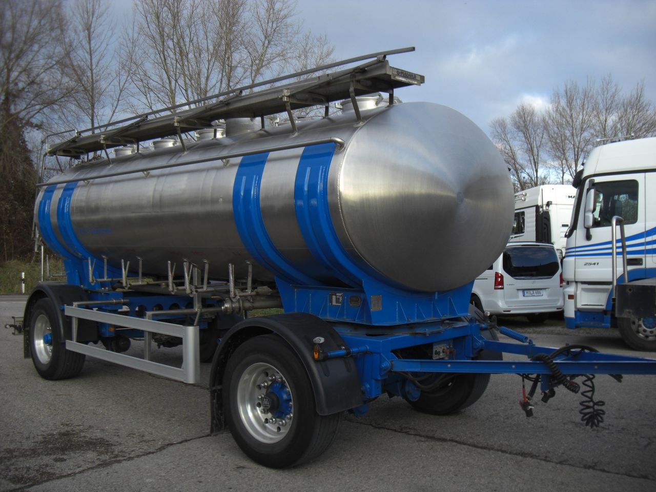 Magyar R2MEB / 6 KAMMERN - Przyczepa cysterna: zdjęcie 1 Magyar R2MEB / 6 KAMMERN - Przyczepa cysterna: zdjęcie 1