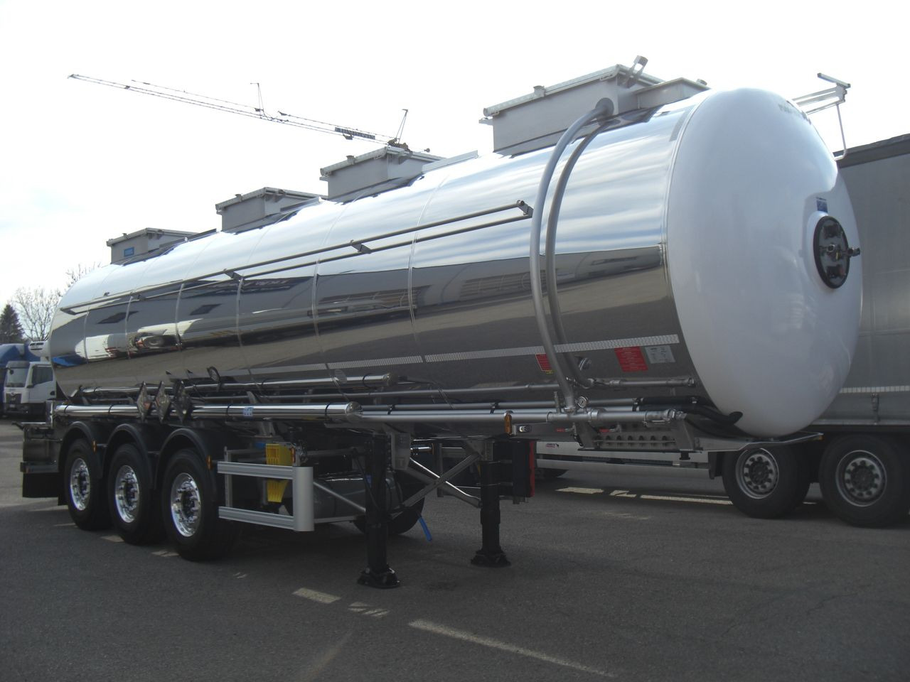 Magyar SRMAD/1KAMMER/CHEMIE - Naczepa cysterna: zdjęcie 2 Magyar SRMAD/1KAMMER/CHEMIE - Naczepa cysterna: zdjęcie 2
