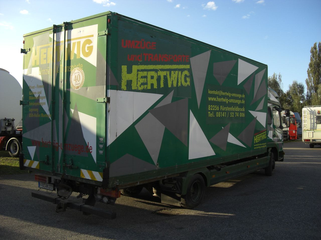 Mercedes-Benz 823L - Samochód ciężarowy furgon: zdjęcie 3 Mercedes-Benz 823L - Samochód ciężarowy furgon: zdjęcie 3