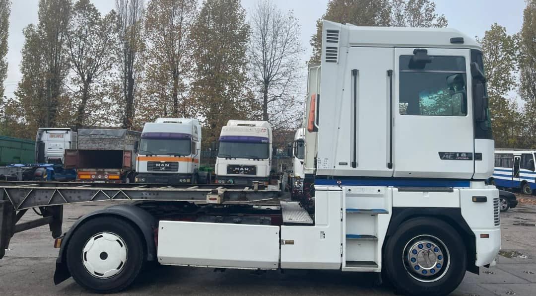 RENAULT - Ciągnik siodłowy: zdjęcie 3 RENAULT - Ciągnik siodłowy: zdjęcie 3