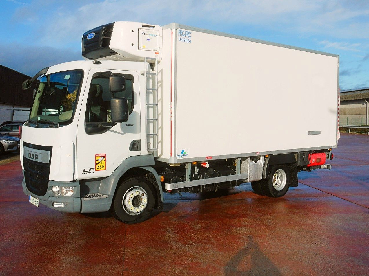 DAF LF 180 .10 KUHLKOFFER CARRIER SUPRA 750MT AIRCO - Samochód ciężarowy chłodnia: zdjęcie 4 DAF LF 180 .10 KUHLKOFFER CARRIER SUPRA 750MT AIRCO - Samochód ciężarowy chłodnia: zdjęcie 4