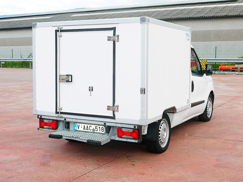 Fiat 1.3 DOBLO KUHLKOFFER RELEC FROD TR15 -20C Fiat 1.3 DOBLO KUHLKOFFER RELEC FROD TR15 -20C - Samochód dostawczy chłodnia: zdjęcie 5 Fiat 1.3 DOBLO KUHLKOFFER RELEC FROD TR15 -20C Fiat 1.3 DOBLO KUHLKOFFER RELEC FROD TR15 -20C - Samochód dostawczy chłodnia: zdjęcie 5