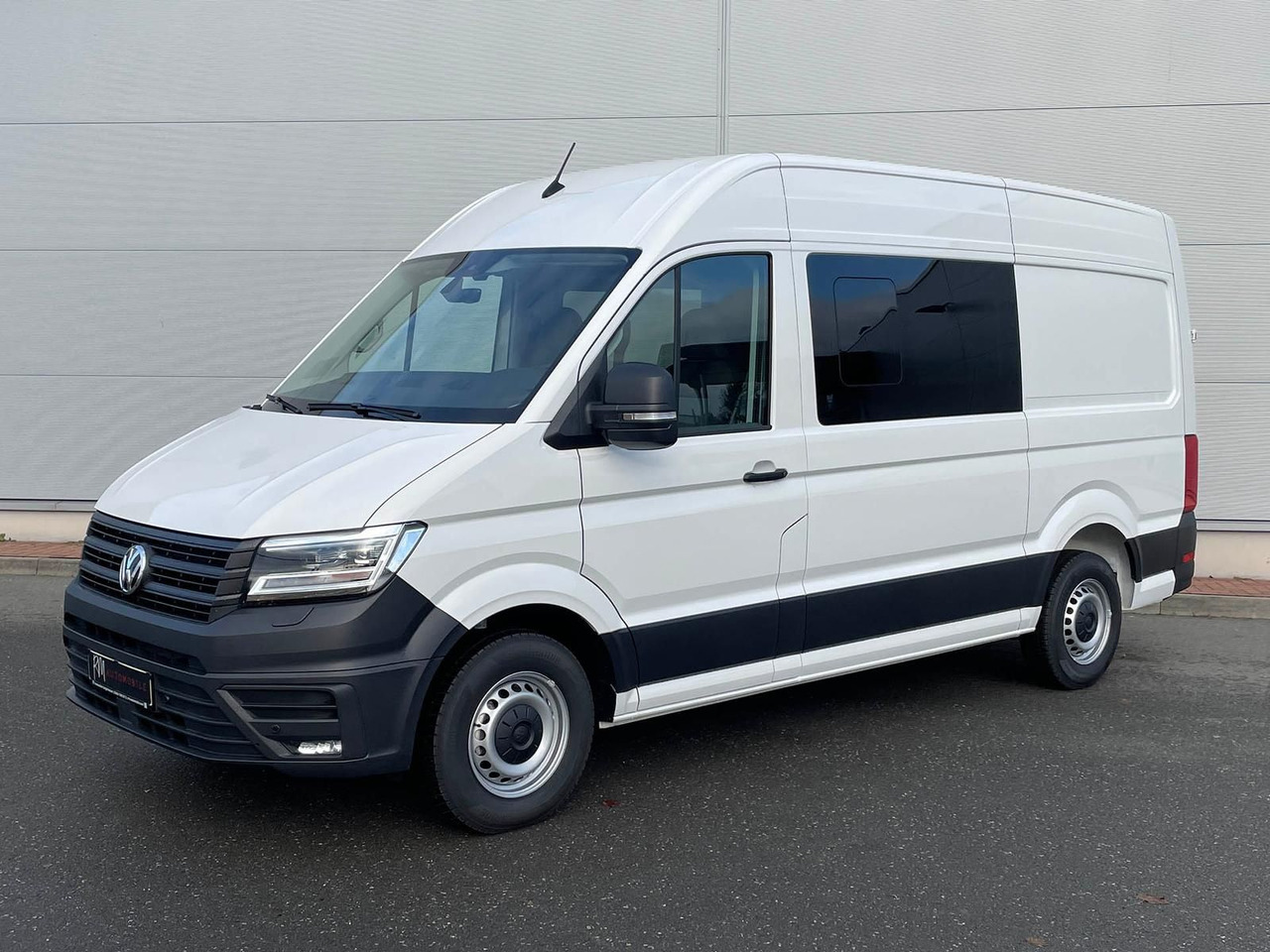 Volkswagen Crafter MIXTO 35 L3H3 Autom NAV SITZH ACC 5SITZE - Mikrobus: zdjęcie 1 Volkswagen Crafter MIXTO 35 L3H3 Autom NAV SITZH ACC 5SITZE - Mikrobus: zdjęcie 1