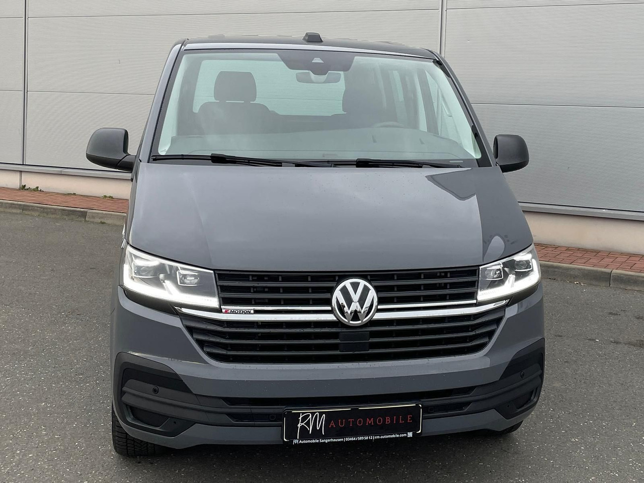Volkswagen T6.1 Transporter 4MOTION NAVI STANDHZ ACC PDC - Mikrobus: zdjęcie 4 Volkswagen T6.1 Transporter 4MOTION NAVI STANDHZ ACC PDC - Mikrobus: zdjęcie 4