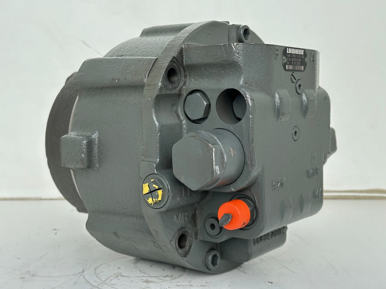 Liebherr Hydraulikeinbaumotor CMVE O 135. ID-Nr.10129570 - ID-Nr.11439804. FAT400P112 - FAT550P093. R930, R934, R936, R940, R944, R946, R950T. #10129570.21538# - Silnik hydrauliczny do Maszyn budowlanych: zdjęcie 5 Liebherr Hydraulikeinbaumotor CMVE O 135. ID-Nr.10129570 - ID-Nr.11439804. FAT400P112 - FAT550P093. R930, R934, R936, R940, R944, R946, R950T. #10129570.21538# - Silnik hydrauliczny do Maszyn budowlanych: zdjęcie 5