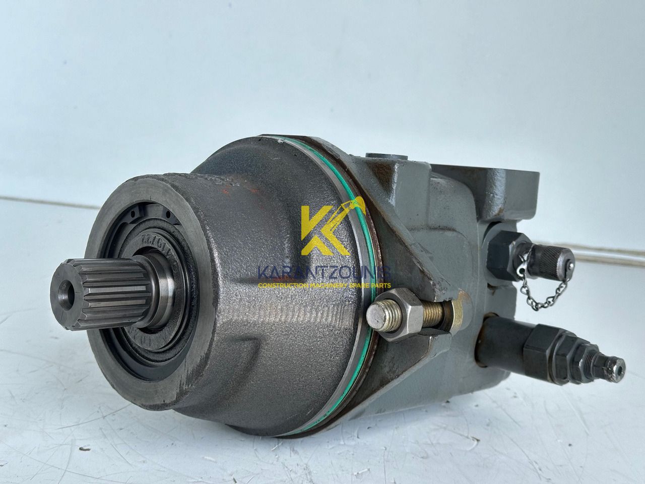 Liebherr Hydraulikeinbaumotor Typ:FMF058, ID-Nr.10122576 - ID-Nr.10145827 - ID-Nr.11371069. LOS1906, P924 COMP , R906, R906 PROTO, R916, R922, R924, R924 COMP, R926 COMP, R926 K LC. #39780# - Silnik hydrauliczny do Koparek: zdjęcie 1 Liebherr Hydraulikeinbaumotor Typ:FMF058, ID-Nr.10122576 - ID-Nr.10145827 - ID-Nr.11371069. LOS1906, P924 COMP , R906, R906 PROTO, R916, R922, R924, R924 COMP, R926 COMP, R926 K LC. #39780# - Silnik hydrauliczny do Koparek: zdjęcie 1