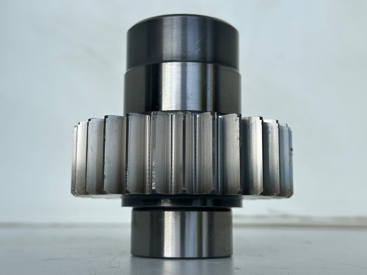 Liebherr Stirnrad ID-Nr.9080174. Pumpenverteilergetriebe Typ:PVG351 B 382. A944, E934, EP934, EP944, ER934, ER944, LOS934, P944, R944. #9080174.01# - Skrzynia biegów do Maszyn budowlanych: zdjęcie 3 Liebherr Stirnrad ID-Nr.9080174. Pumpenverteilergetriebe Typ:PVG351 B 382. A944, E934, EP934, EP944, ER934, ER944, LOS934, P944, R944. #9080174.01# - Skrzynia biegów do Maszyn budowlanych: zdjęcie 3