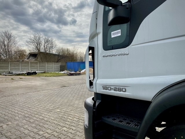 IVECO Eurocargo + hooklift KING HZ-10R - Komunalne/ Specjalistyczne: zdjęcie 3 IVECO Eurocargo + hooklift KING HZ-10R - Komunalne/ Specjalistyczne: zdjęcie 3