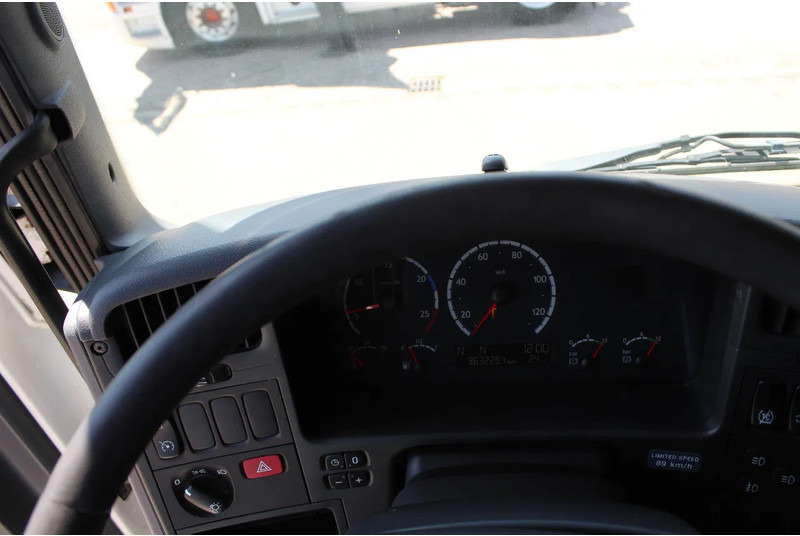 Ciągnik siodłowy Scania R420 * RETARDER * 4X2 *: zdjęcie 16 Ciągnik siodłowy Scania R420 * RETARDER * 4X2 *: zdjęcie 16