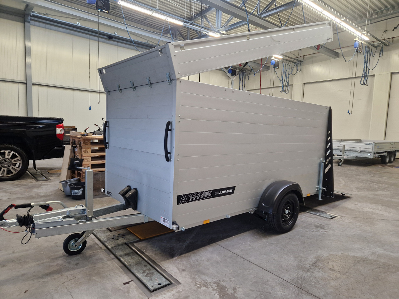 ALUBOXX Deckelanhänger GTB 1500 VT3 Ultra Low 301x151x153cm LED black deal Modell 2025 - Przyczepa motocyklowa: zdjęcie 1 ALUBOXX Deckelanhänger GTB 1500 VT3 Ultra Low 301x151x153cm LED black deal Modell 2025 - Przyczepa motocyklowa: zdjęcie 1