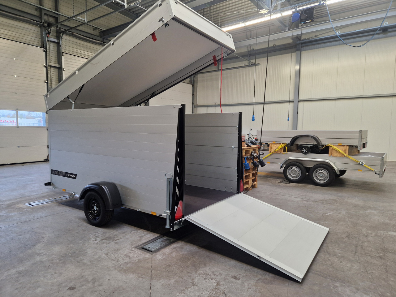 ALUBOXX Deckelanhänger GTB 1500 VT3 Ultra Low 301x151x153cm LED black deal Modell 2025 - Przyczepa motocyklowa: zdjęcie 4 ALUBOXX Deckelanhänger GTB 1500 VT3 Ultra Low 301x151x153cm LED black deal Modell 2025 - Przyczepa motocyklowa: zdjęcie 4