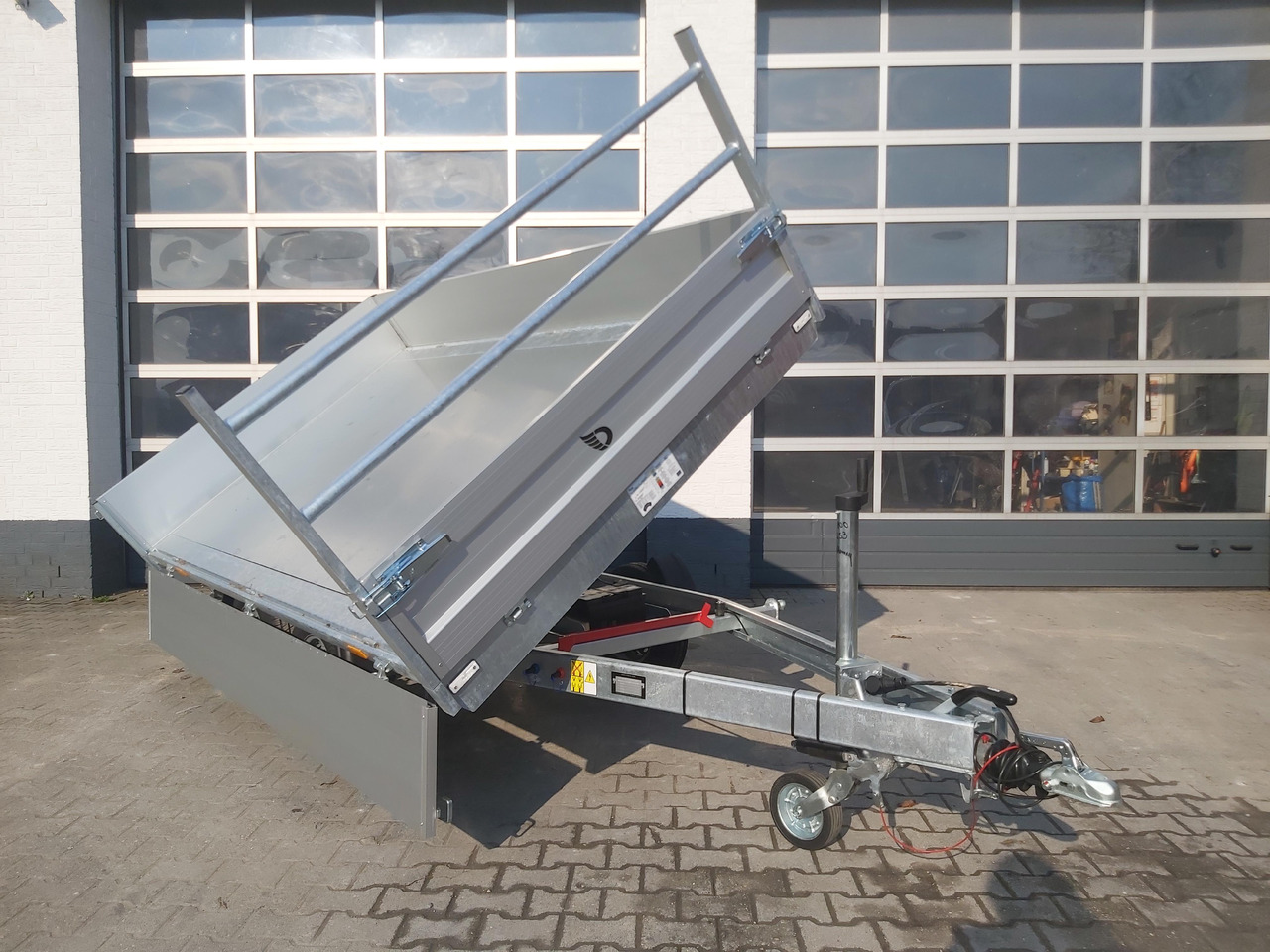 Cheval Liberte Debon Kipper PW 2.4 Basic Elektro 305x180x35cm 2600kg Modell 2024 - Przyczepa wywrotka: zdjęcie 2 Cheval Liberte Debon Kipper PW 2.4 Basic Elektro 305x180x35cm 2600kg Modell 2024 - Przyczepa wywrotka: zdjęcie 2