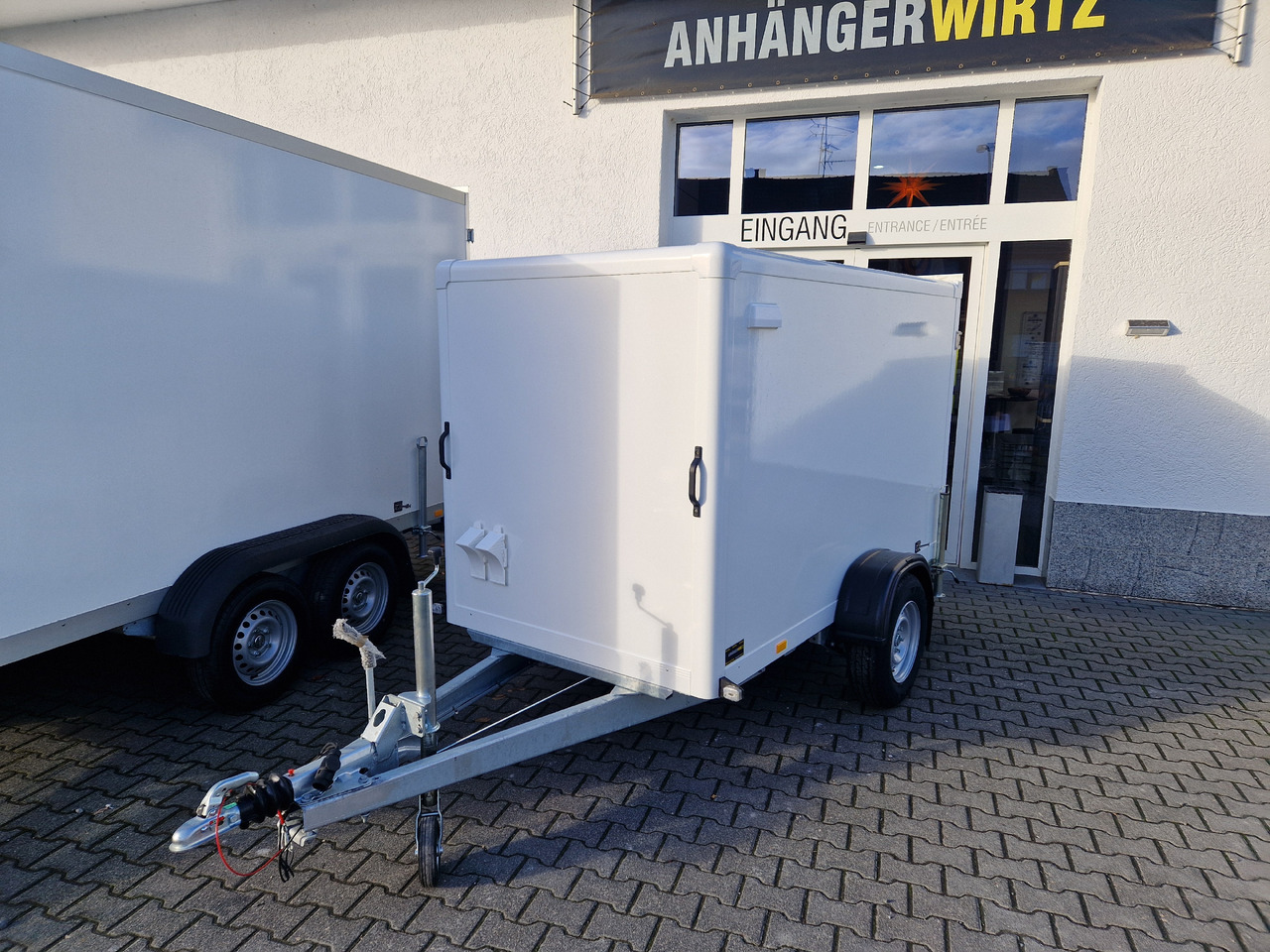 Kargo FS1326/150HL 255x134x150cm GFK Zurrsystem (S) 100km/H 1300kg - Przyczepa zamknięte nadwozie: zdjęcie 1 Kargo FS1326/150HL 255x134x150cm GFK Zurrsystem (S) 100km/H 1300kg - Przyczepa zamknięte nadwozie: zdjęcie 1