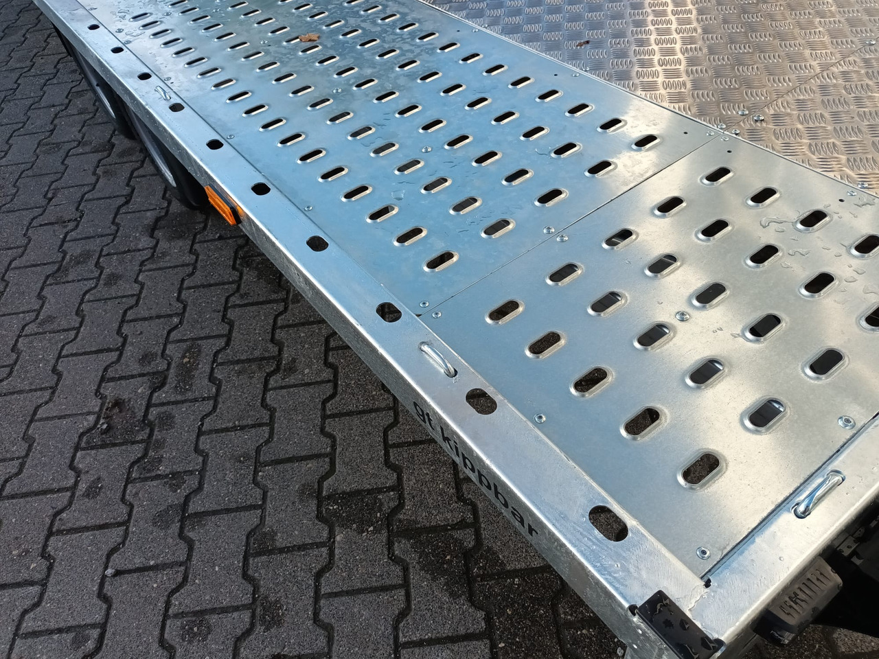 Martz GT kipp 450/2 S 450x215cm easyload ankippbar Lohr Stahl & Aluboden Seilwinde 10" 3000kg - Przyczepa do transportu maszyn: zdjęcie 4 Martz GT kipp 450/2 S 450x215cm easyload ankippbar Lohr Stahl & Aluboden Seilwinde 10" 3000kg - Przyczepa do transportu maszyn: zdjęcie 4