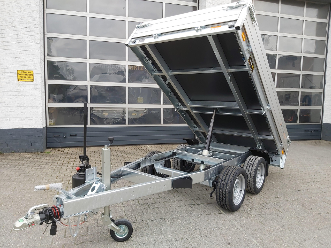 Saris Kipper K1 276 150 2000 2 276x150x30cm silver Handpumpe 13" (S) 2000kg - Przyczepa wywrotka: zdjęcie 3 Saris Kipper K1 276 150 2000 2 276x150x30cm silver Handpumpe 13" (S) 2000kg - Przyczepa wywrotka: zdjęcie 3