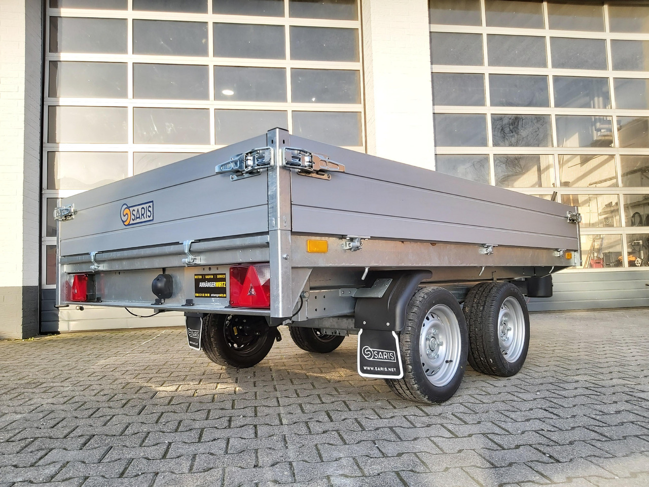 Saris Kipper K1 276 170 2000 2 276x170x30cm Alu Auffahrrampen Heckstützen Handpumpe 13" 2000kg - Przyczepa wywrotka: zdjęcie 4 Saris Kipper K1 276 170 2000 2 276x170x30cm Alu Auffahrrampen Heckstützen Handpumpe 13" 2000kg - Przyczepa wywrotka: zdjęcie 4