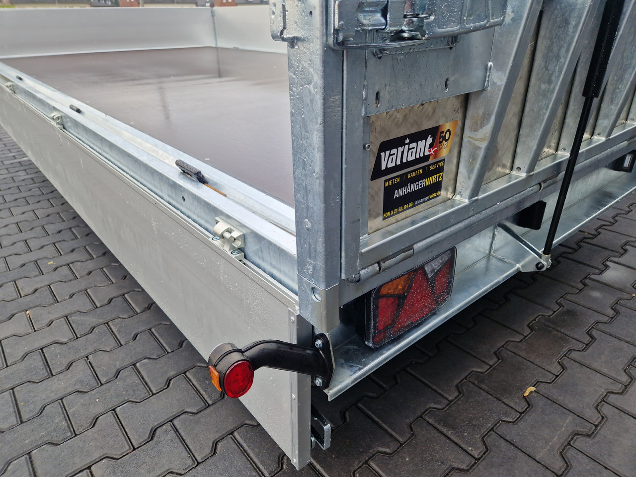 Variant Maschinentransporter 3542 UX Maxi Load Tandem Parabelfeder LED Felgen black 3500kg - Przyczepa do transportu maszyn: zdjęcie 4 Variant Maschinentransporter 3542 UX Maxi Load Tandem Parabelfeder LED Felgen black 3500kg - Przyczepa do transportu maszyn: zdjęcie 4