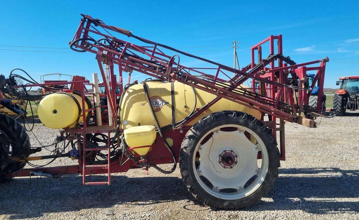 Hardi TZY 2500 - Opryskiwacz polowy: zdjęcie 3 Hardi TZY 2500 - Opryskiwacz polowy: zdjęcie 3