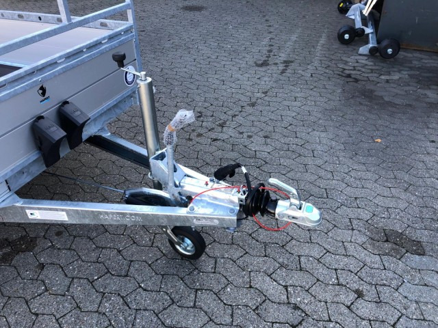 Hapert Azure L-2 Tieflader 3030 x 1490 x 370 mm, ZG 2,0 to. - Przyczepa samochodowa: zdjęcie 3 Hapert Azure L-2 Tieflader 3030 x 1490 x 370 mm, ZG 2,0 to. - Przyczepa samochodowa: zdjęcie 3