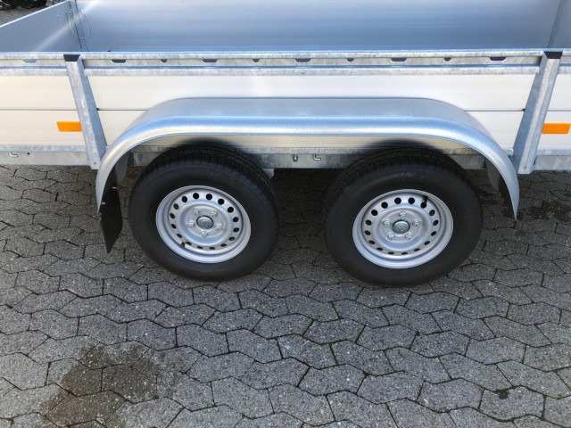 Hapert Azure L-2 Tieflader 3030 x 1490 x 370 mm, ZG 2,7 to. - Przyczepa samochodowa: zdjęcie 5 Hapert Azure L-2 Tieflader 3030 x 1490 x 370 mm, ZG 2,7 to. - Przyczepa samochodowa: zdjęcie 5