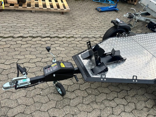 Lorries Motorradanhänger MT-1, 0,75 to. 245 x 99 cm, Alu-Felgen - Przyczepa motocyklowa: zdjęcie 3 Lorries Motorradanhänger MT-1, 0,75 to. 245 x 99 cm, Alu-Felgen - Przyczepa motocyklowa: zdjęcie 3