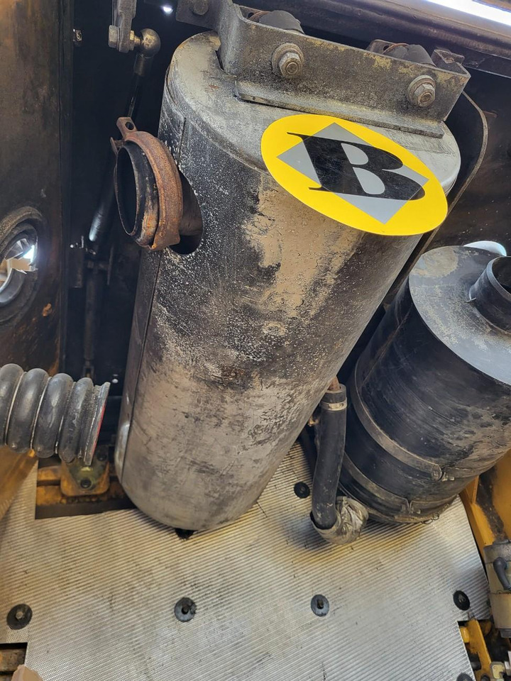 Volvo silencer - Części zamienne do Ładowarek: zdjęcie 4 Volvo silencer - Części zamienne do Ładowarek: zdjęcie 4