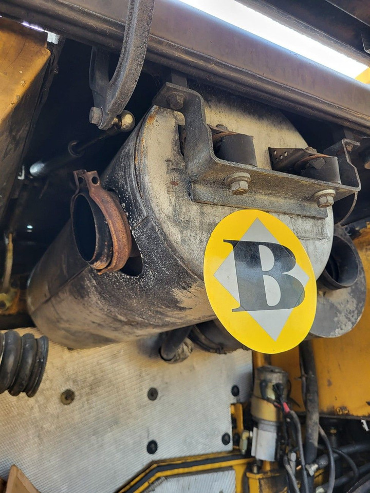 Volvo silencer - Części zamienne do Ładowarek: zdjęcie 1 Volvo silencer - Części zamienne do Ładowarek: zdjęcie 1