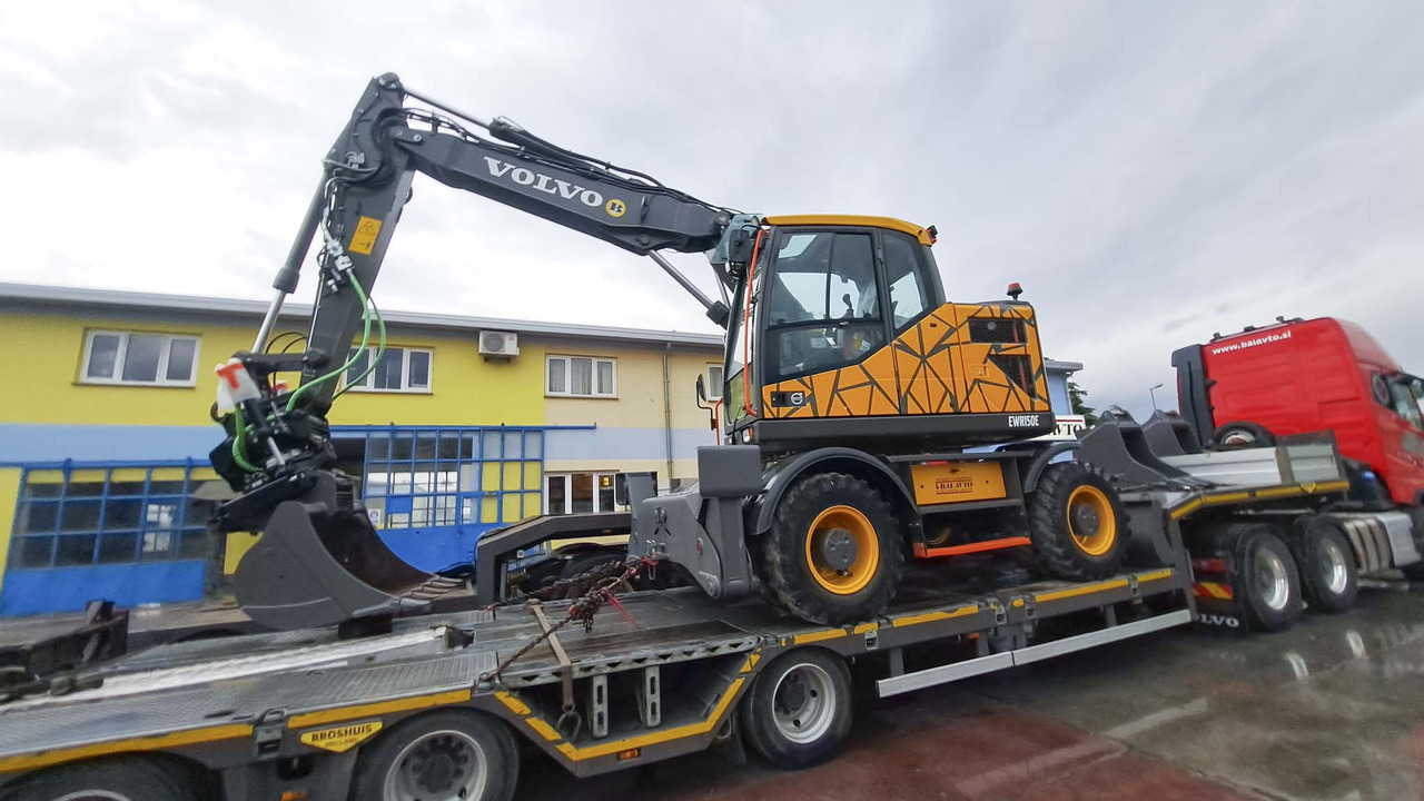 VOLVO EWR150E - Koparka kołowa: zdjęcie 2 VOLVO EWR150E - Koparka kołowa: zdjęcie 2