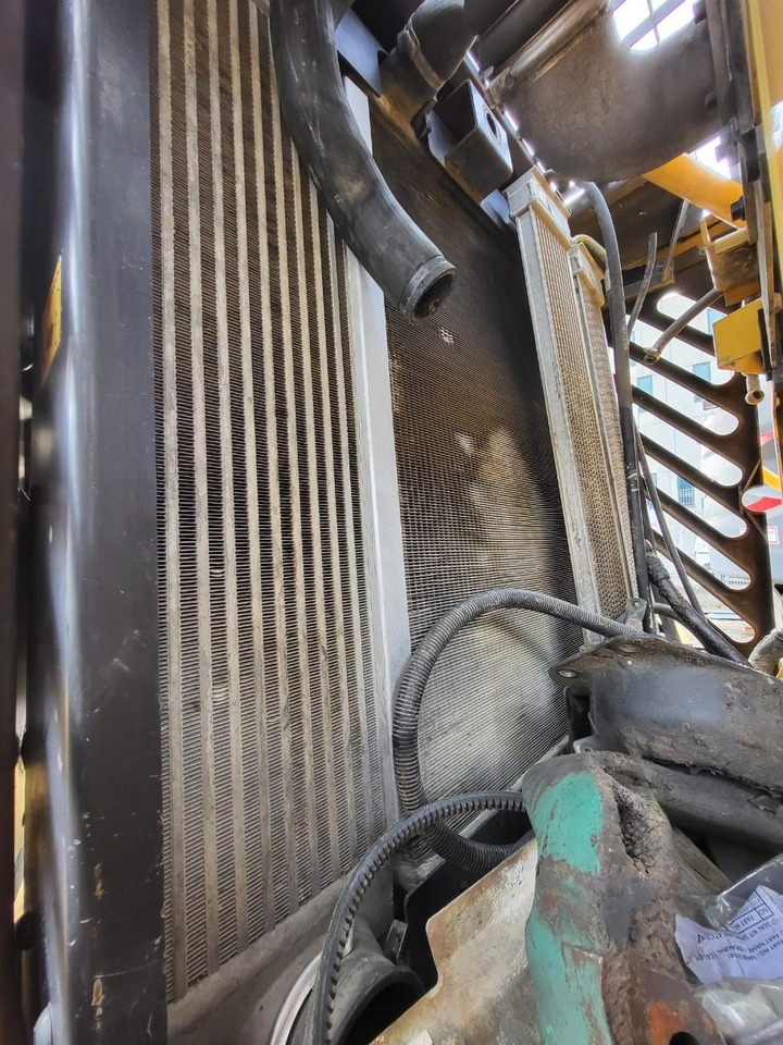 Volvo radiator - Chłodnica do Ładowarek: zdjęcie 2 Volvo radiator - Chłodnica do Ładowarek: zdjęcie 2