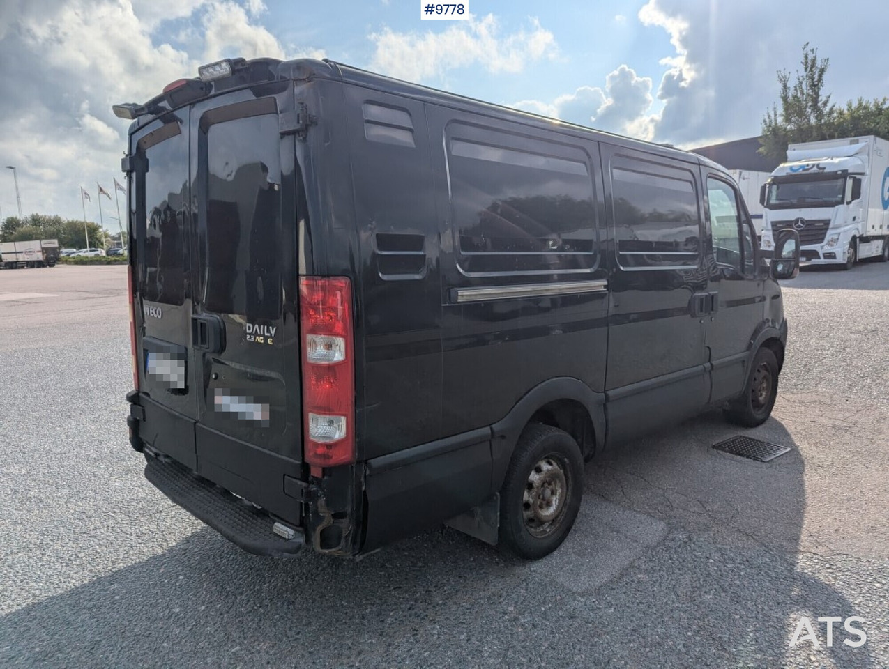 Box Truck Iveco Daily 29L12A V-300 - Furgon: zdjęcie 4 Box Truck Iveco Daily 29L12A V-300 - Furgon: zdjęcie 4