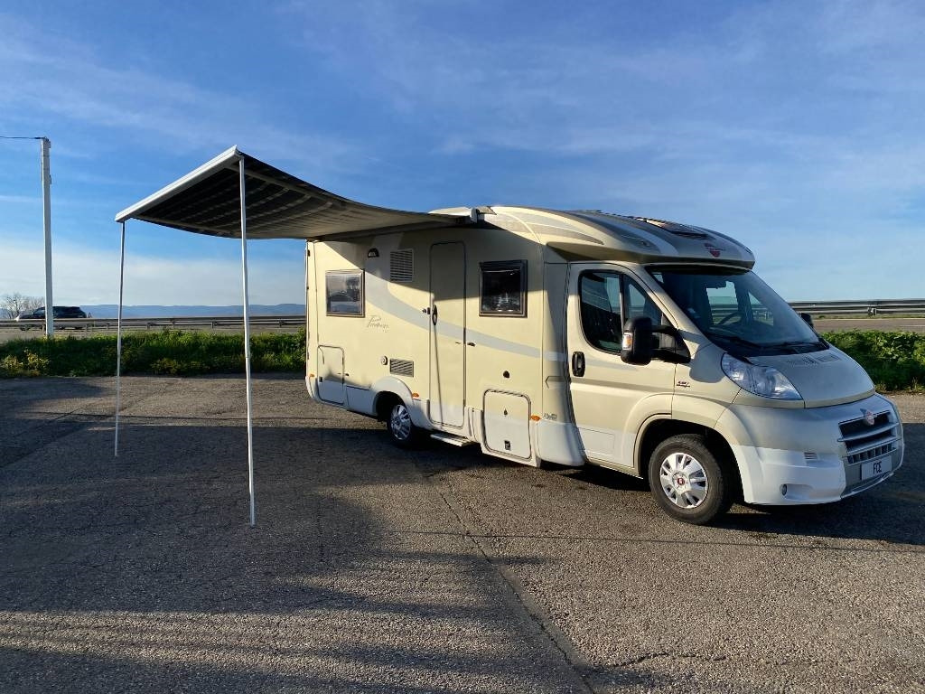 Fiat BURSTNER Privilège T615-DUCATO 130 M/Jet endommagé - Kamper półintegra: zdjęcie 4 Fiat BURSTNER Privilège T615-DUCATO 130 M/Jet endommagé - Kamper półintegra: zdjęcie 4