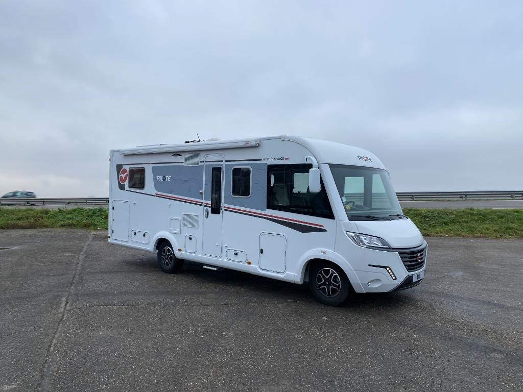 Fiat DUCATO MAXI 160 Multijet 2,2D/PILOTE G741endommagé - Kamper integra: zdjęcie 3 Fiat DUCATO MAXI 160 Multijet 2,2D/PILOTE G741endommagé - Kamper integra: zdjęcie 3