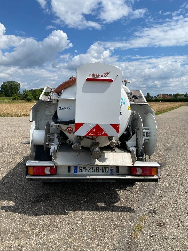 Toyota HILUX 2.4 D4D /MINIMAX COMBINE LONGWAY endommagé - Samochód asenizacyjny: zdjęcie 5 Toyota HILUX 2.4 D4D /MINIMAX COMBINE LONGWAY endommagé - Samochód asenizacyjny: zdjęcie 5