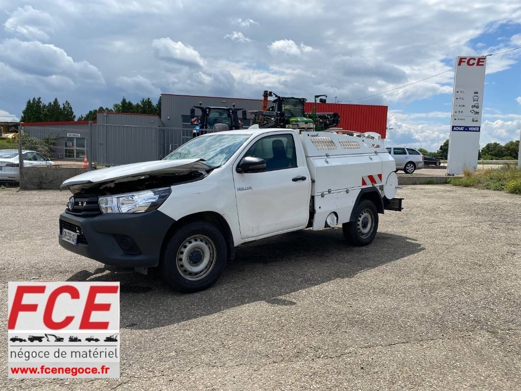 Toyota HILUX 2.4 D4D /MINIMAX COMBINE LONGWAY endommagé - Samochód asenizacyjny: zdjęcie 1 Toyota HILUX 2.4 D4D /MINIMAX COMBINE LONGWAY endommagé - Samochód asenizacyjny: zdjęcie 1