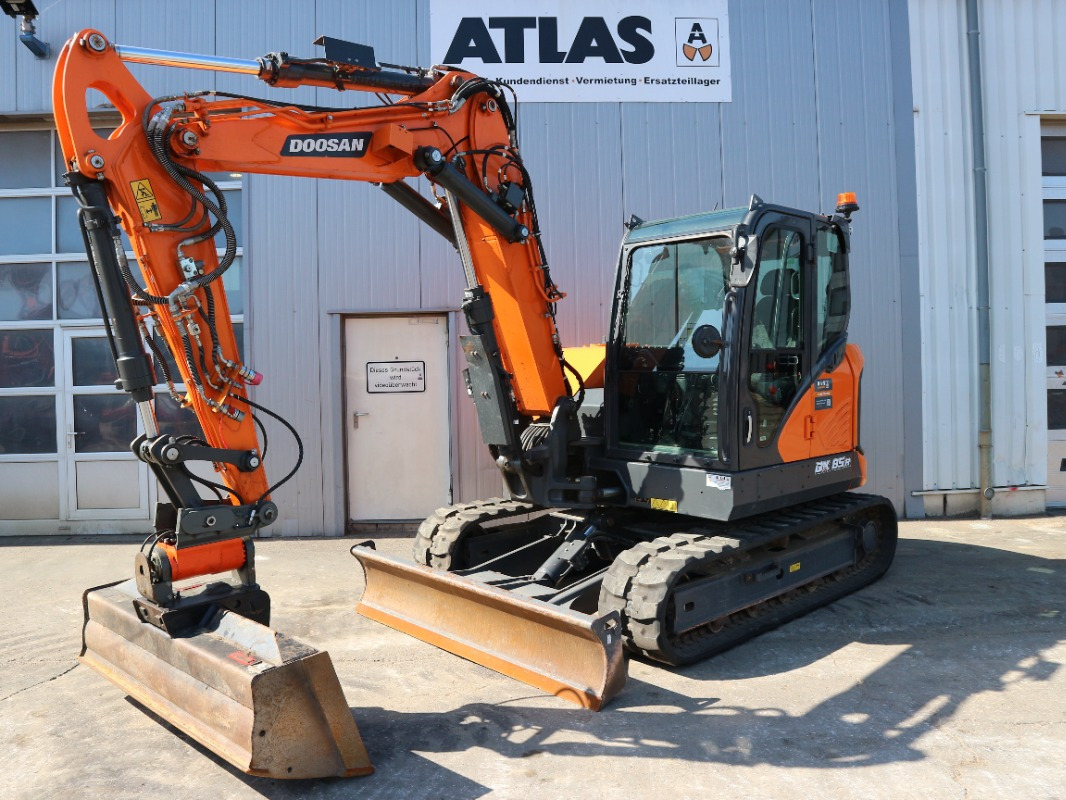 Doosan DX85R-7 - Minikoparka: zdjęcie 1 Doosan DX85R-7 - Minikoparka: zdjęcie 1