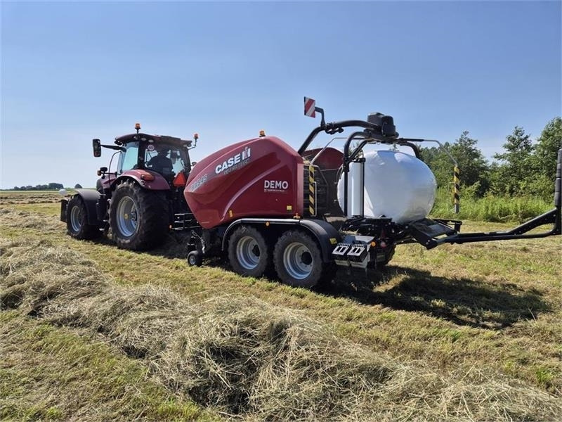 Case IH RB 545 silage pack Med ballevender - Prasa rolująca: zdjęcie 1 Case IH RB 545 silage pack Med ballevender - Prasa rolująca: zdjęcie 1