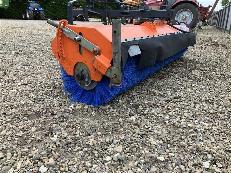 Tuchel 560 Plus - Szczotka: zdjęcie 3 Tuchel 560 Plus - Szczotka: zdjęcie 3