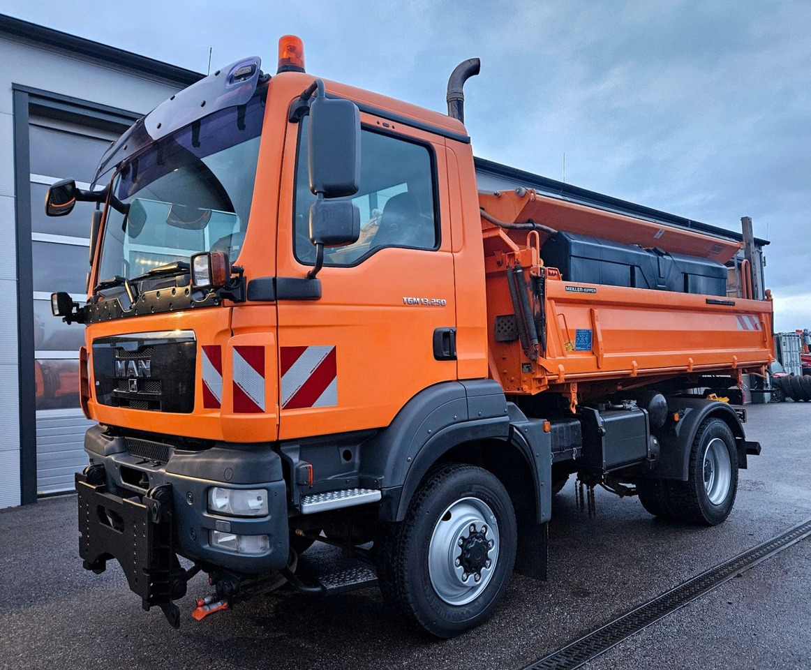 MAN TGM 13.250 4x4 Euro5 Winterdienst - Wywrotka: zdjęcie 1 MAN TGM 13.250 4x4 Euro5 Winterdienst - Wywrotka: zdjęcie 1