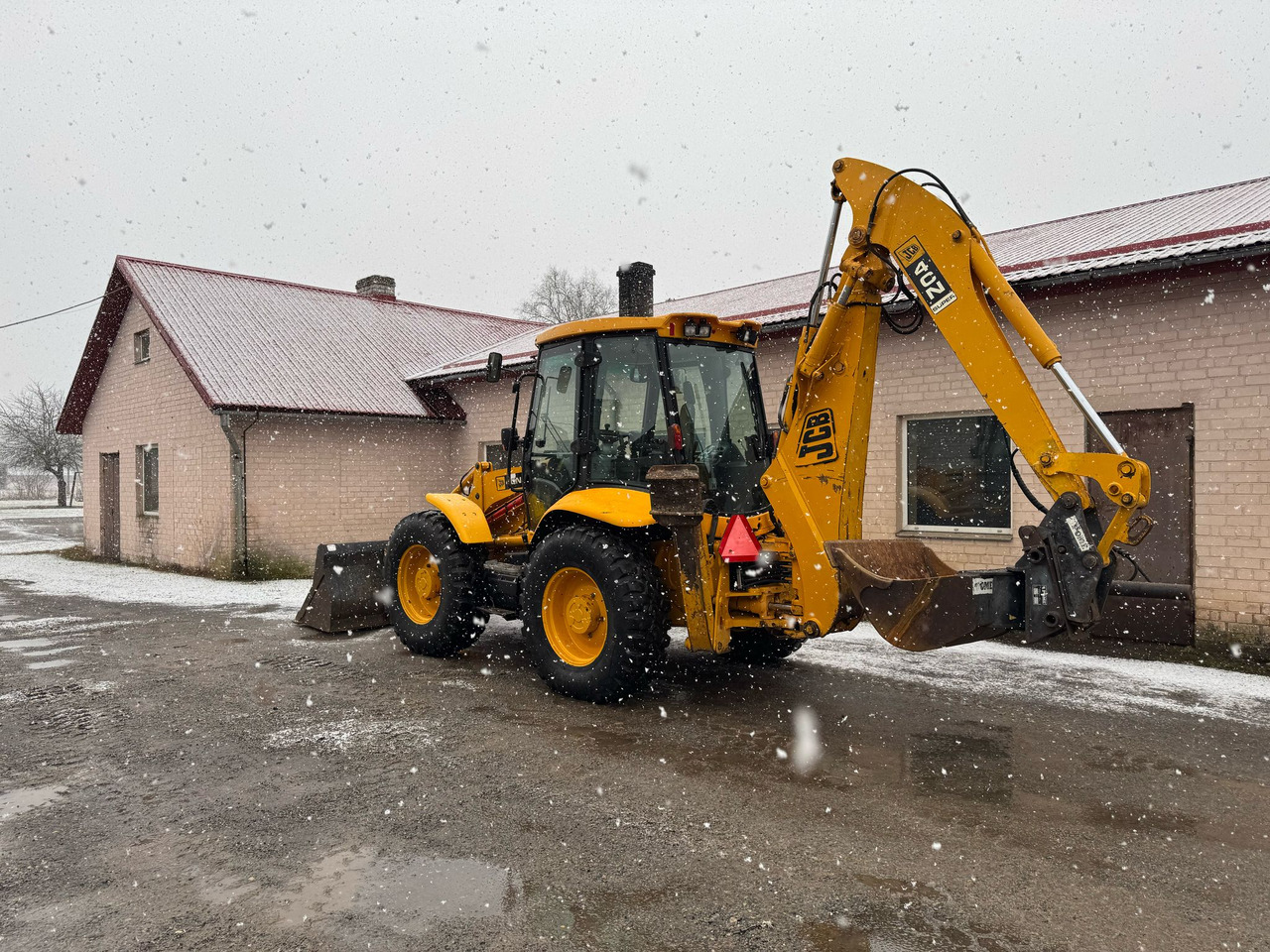 JCB 4CN - Koparko-ładowarka: zdjęcie 3 JCB 4CN - Koparko-ładowarka: zdjęcie 3