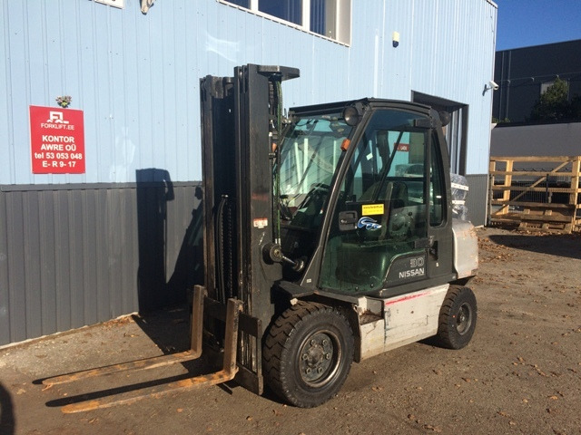NISSAN DX 30 - Wózek widłowy diesel: zdjęcie 1 NISSAN DX 30 - Wózek widłowy diesel: zdjęcie 1