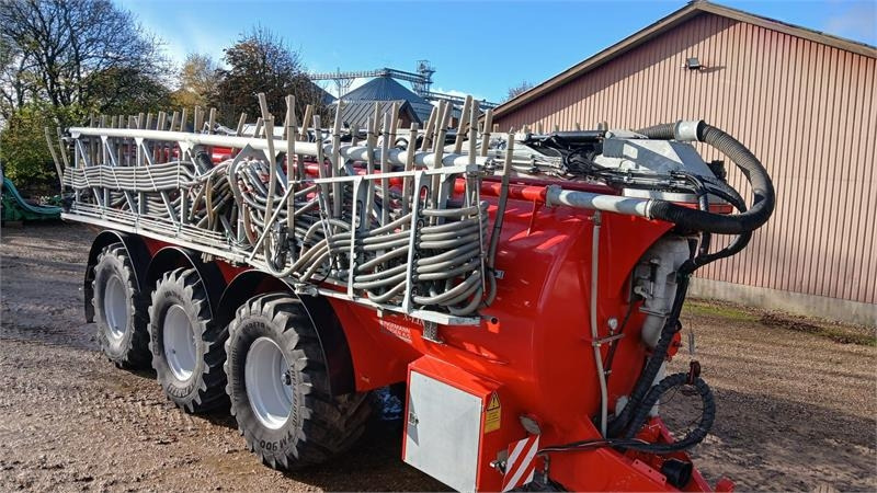 AP GV28 X-Line - Przyczepa asenizacyjna: zdjęcie 1 AP GV28 X-Line - Przyczepa asenizacyjna: zdjęcie 1