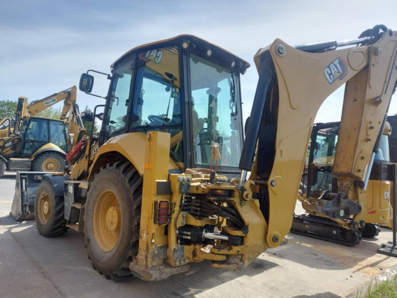 CAT 428 - Koparko-ładowarka: zdjęcie 4 CAT 428 - Koparko-ładowarka: zdjęcie 4