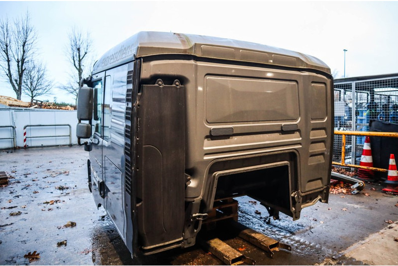 MAN F99L34 TGL - Kabina i wnętrze do Samochodów ciężarowych: zdjęcie 4 MAN F99L34 TGL - Kabina i wnętrze do Samochodów ciężarowych: zdjęcie 4